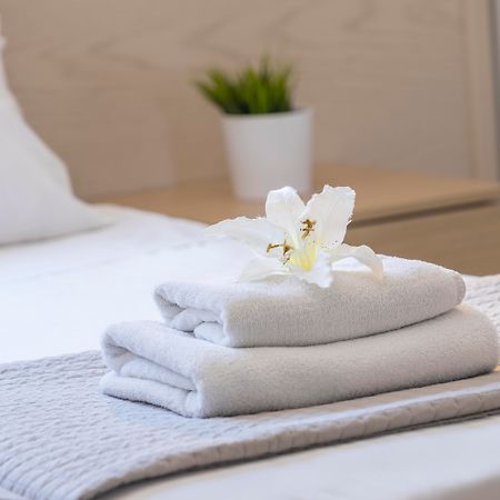 Christabelle Hotel Apartments アヤナパ エクステリア 写真