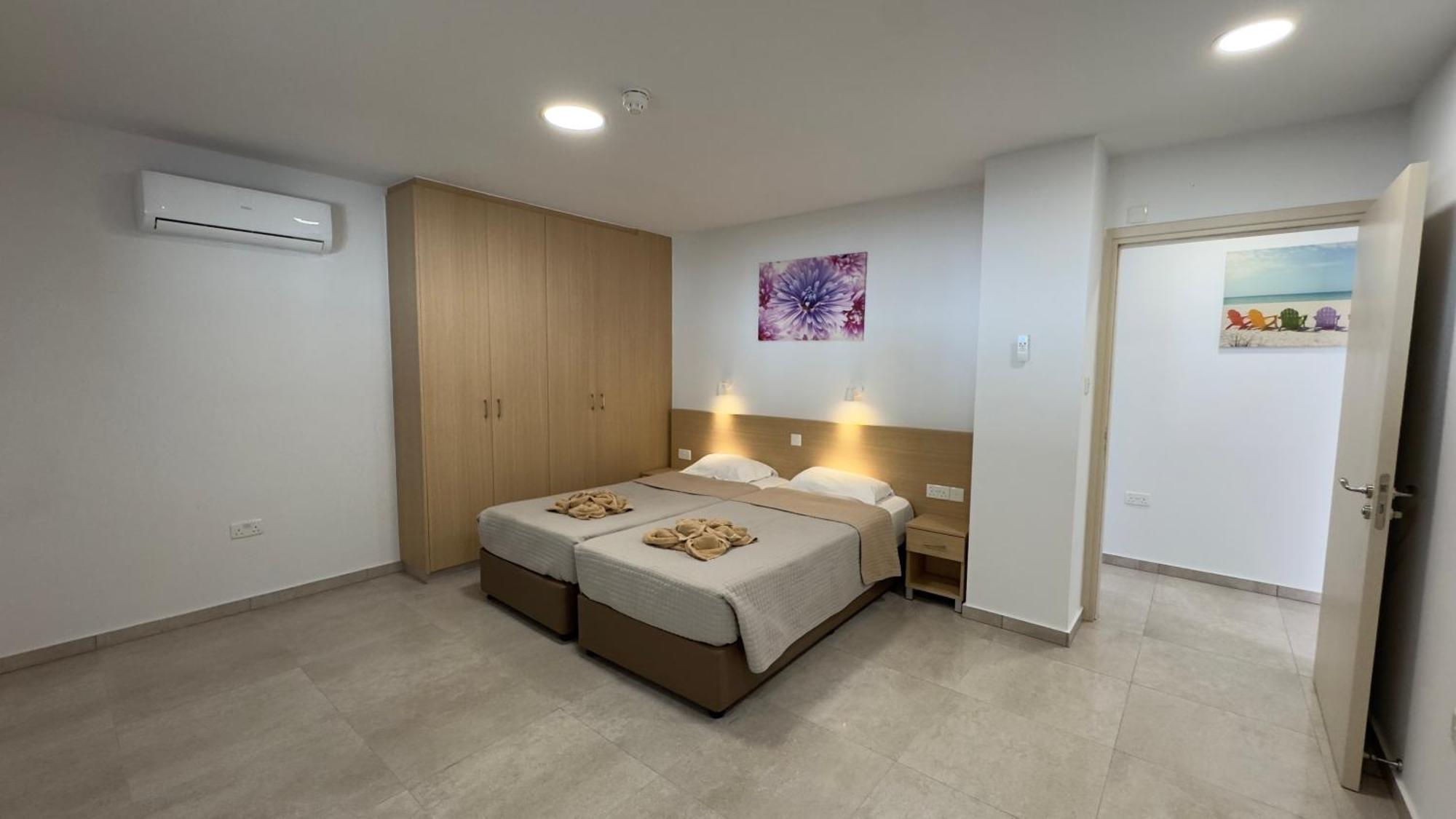 Christabelle Hotel Apartments アヤナパ エクステリア 写真
