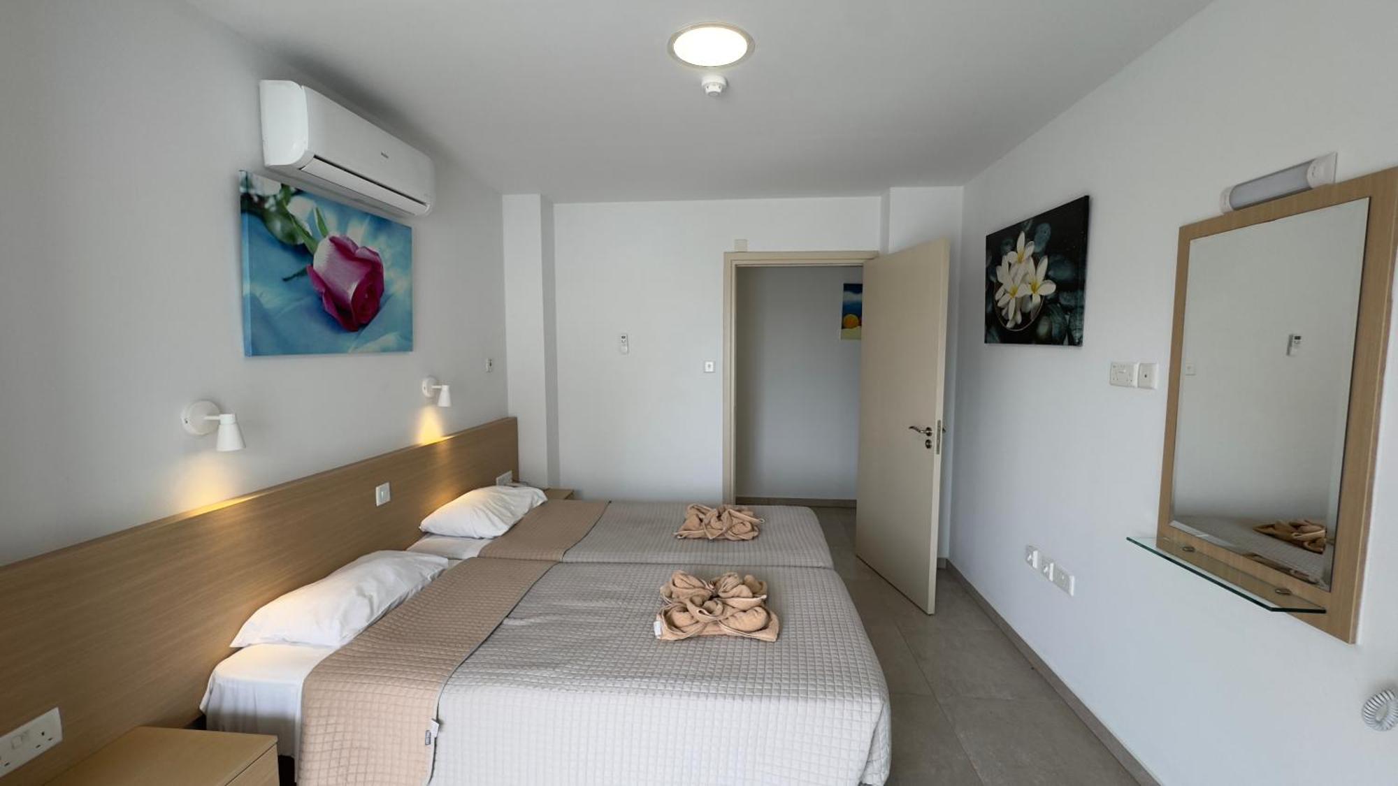 Christabelle Hotel Apartments アヤナパ エクステリア 写真