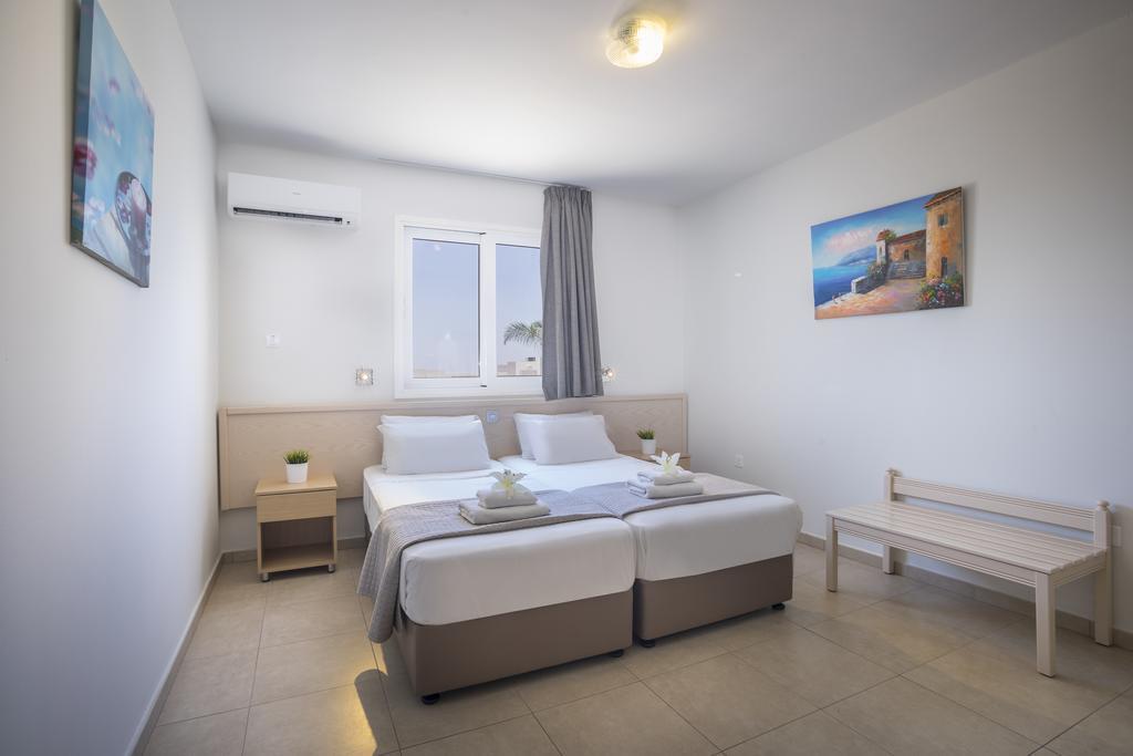 Christabelle Hotel Apartments アヤナパ エクステリア 写真