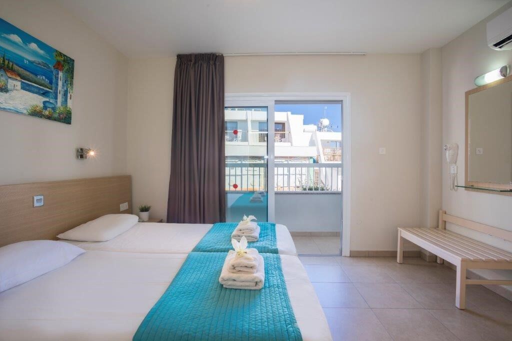 Christabelle Hotel Apartments アヤナパ エクステリア 写真
